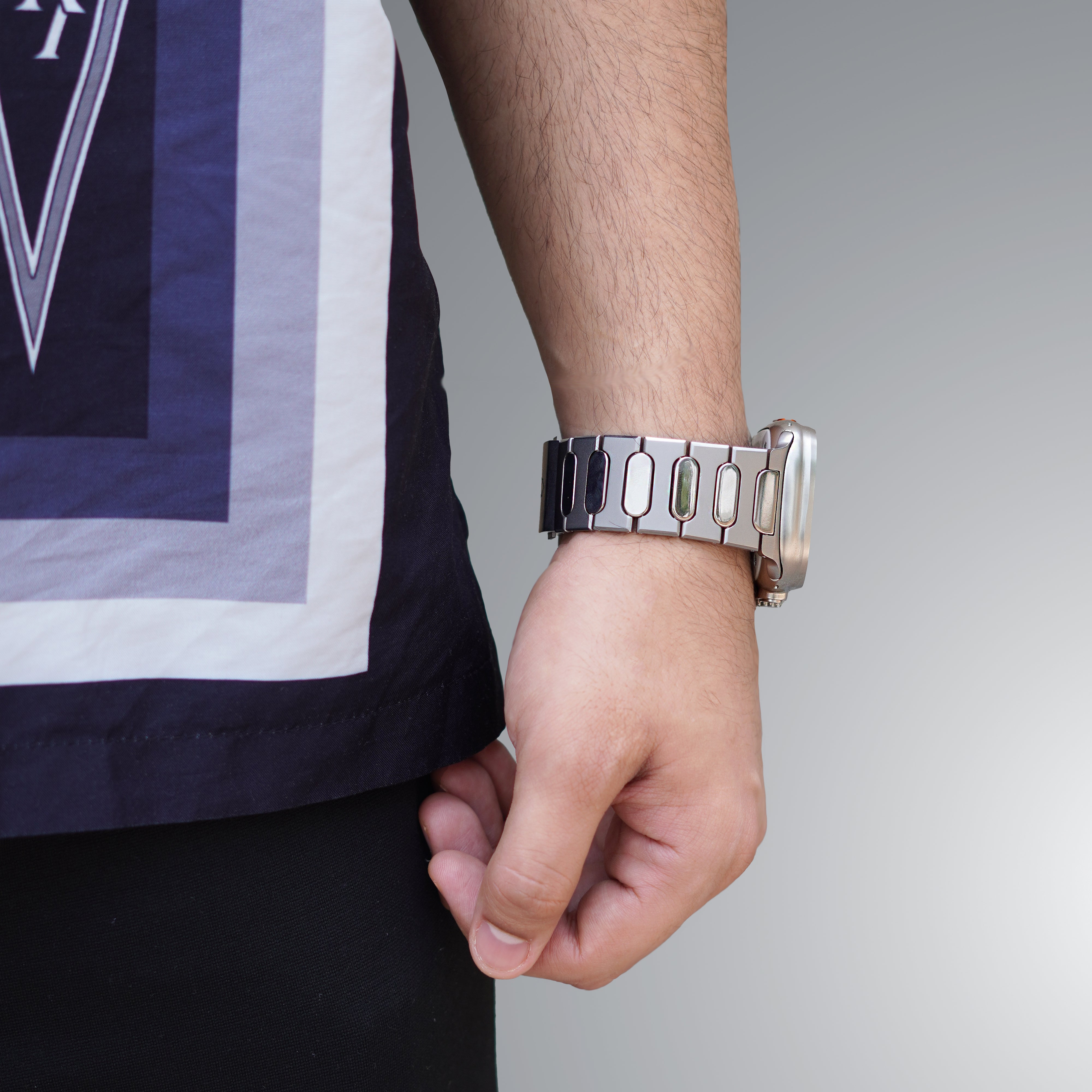 Parlak Titanium Premium Apple Watch Strap - Silver | Compatible with Series 3-7, SE & All 42/44/45/49mm